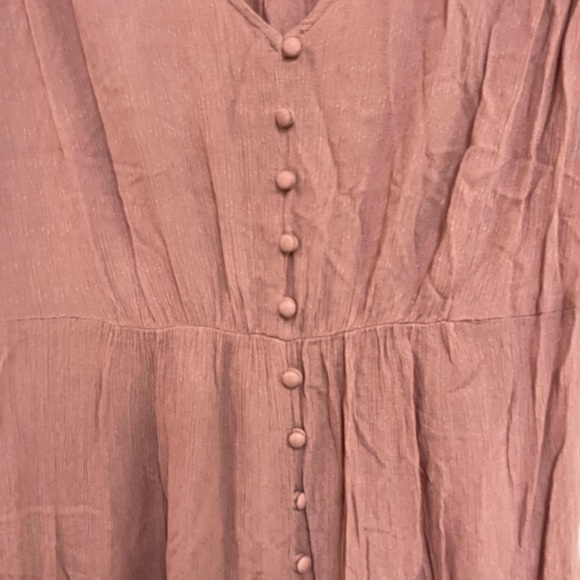 Light pink fake button-up dress. - Picture 2 of 4